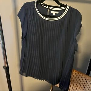 Dr2 Daniel Rainn ACCORDION PLEAT PRINTED BLOUSE IN Navy 2x NWT Nordstrom Rack